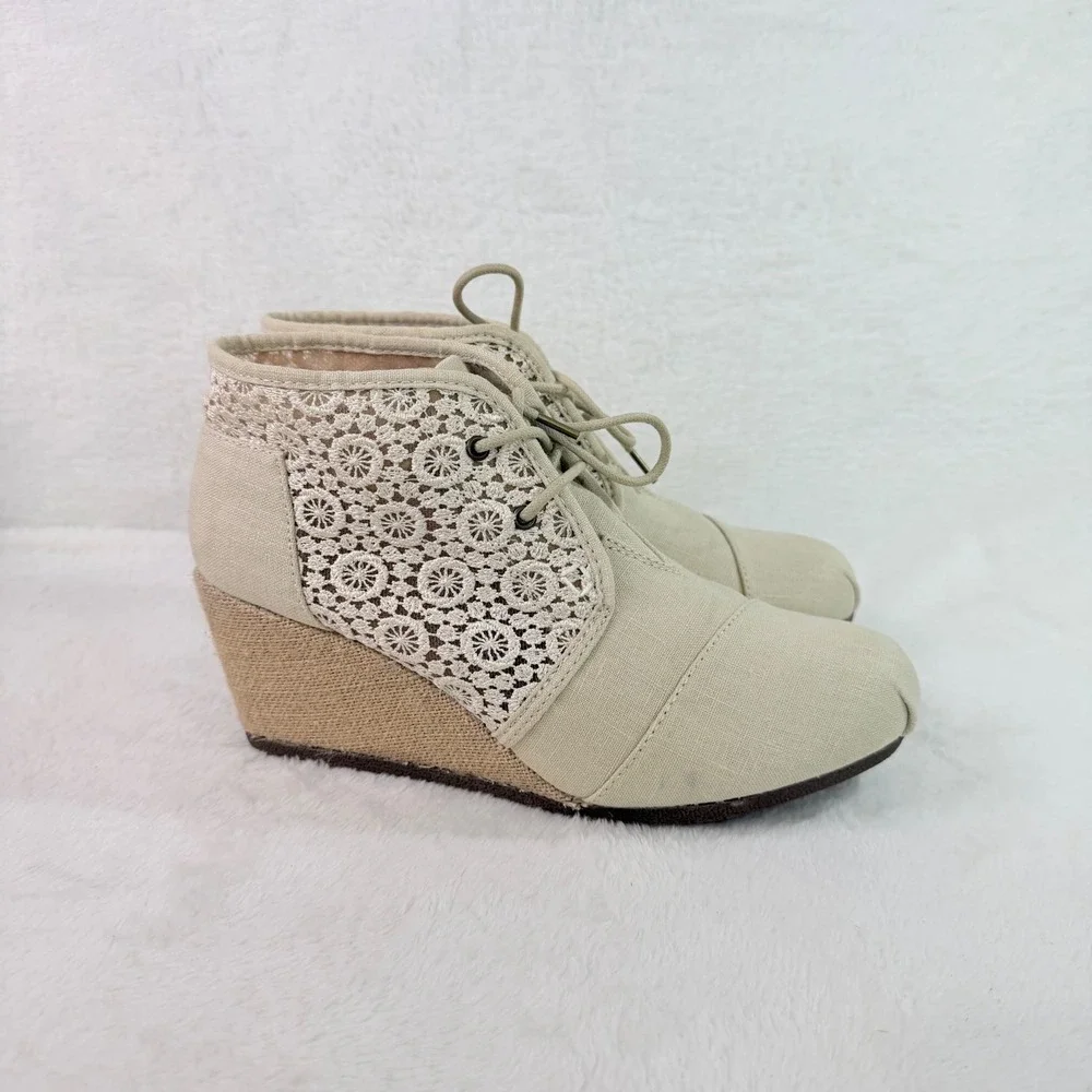 BOBS from Skechers Wedge Booties Womens 9 Natural Beige Lace Crochet